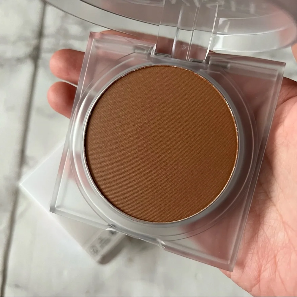 huda beauty glowish luminous pressed powder 11 deep bundle of 2